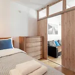 Comfy One Bedroom Apartment By Reside Baltic