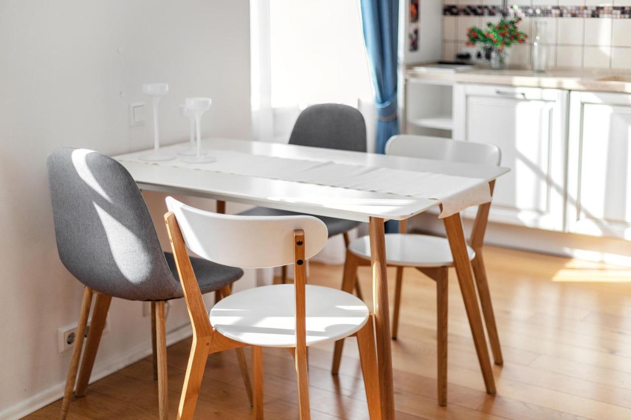 Comfy One Bedroom By Reside Baltic VNO